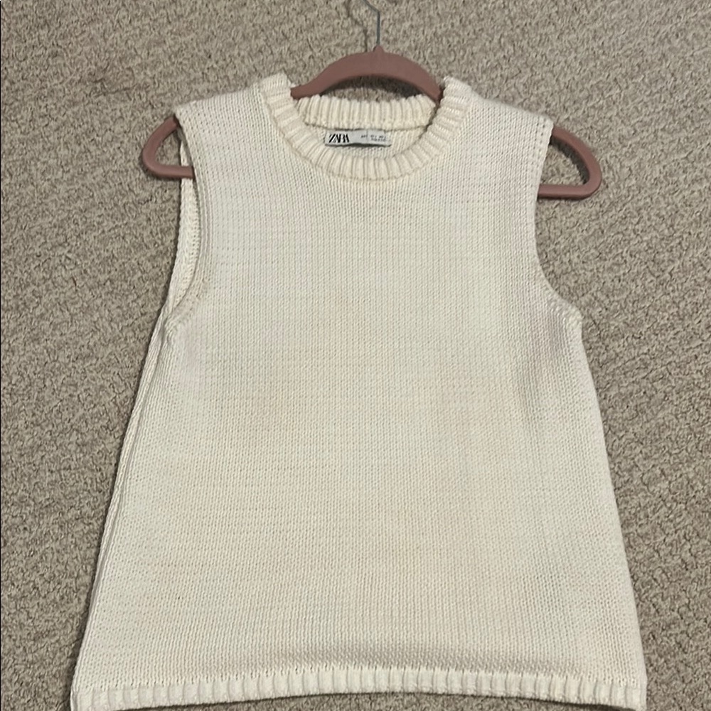 Zara Ivory Sleeveless Knit Top